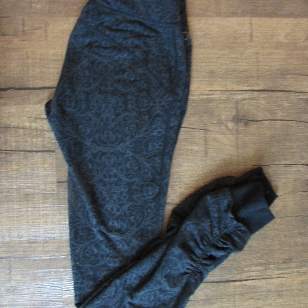 CALIA Leggings with Ruche Detail
